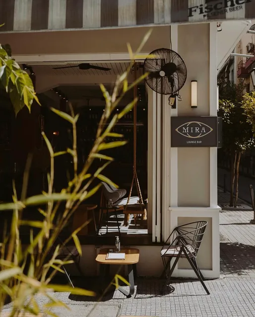 Mira Lounge Bar