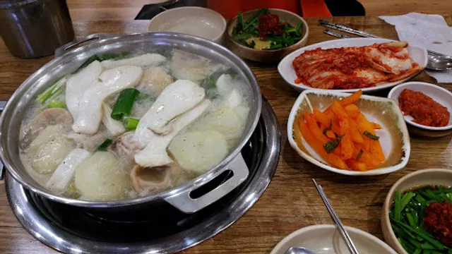 Dongdaemun Dakhanmari