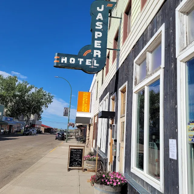 Jasper Lounge & Liquor Store