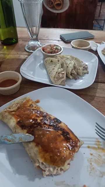 Burrocks - Comida Mexicana - Granada, Nic