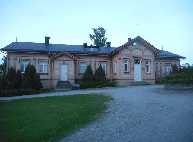 SKO majoitus - Hotelli Wanha Pappila ja Hostelli Tupala