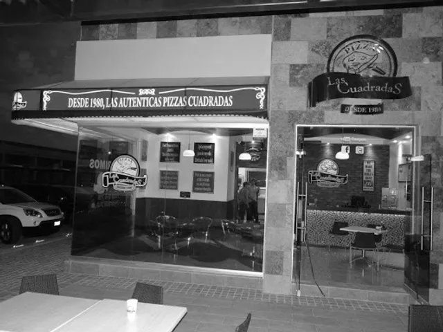 Pizzas las Cuadradas, Suc. Plazarella