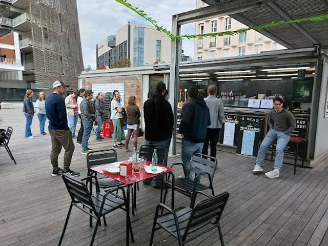 Guingueta Proa a la Mar