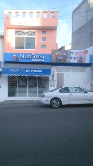 Nutrideli Yogurt Natural y Pan Integral