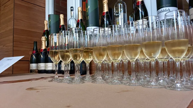 Alibi Bar&Grill Park