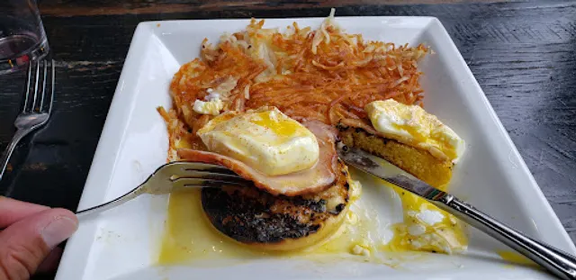 Heen Kahidi Dining Room