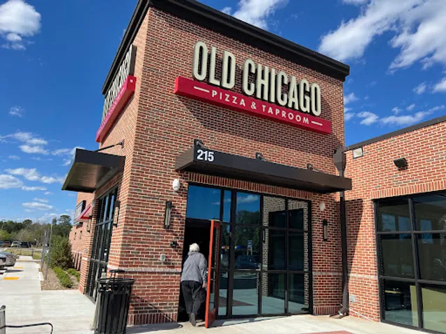 Old Chicago Pizza + Taproom