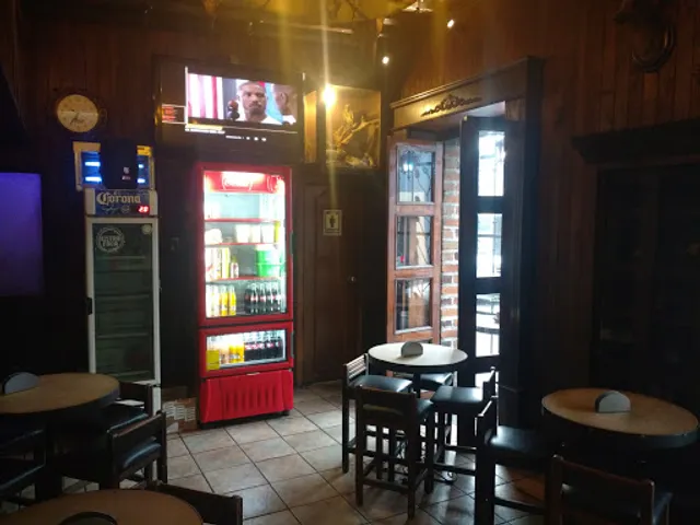 El Cazador Taco-Parrilla-Bar