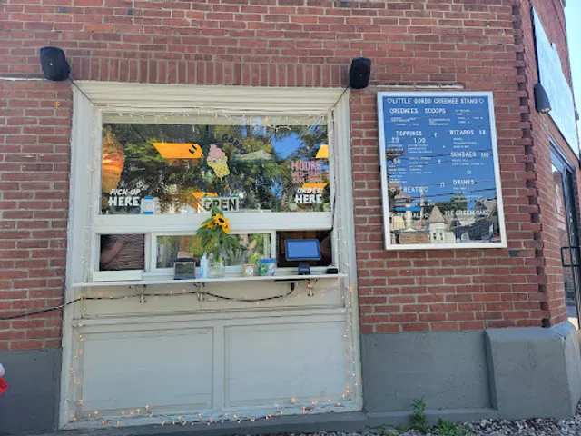 Little Gordo Creemee Stand