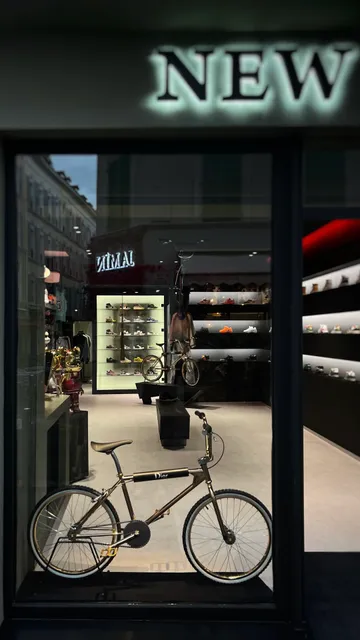 NEW CANNES « Sneakers Shop »