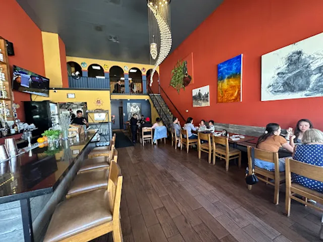 LA FONDA DE LOS CARNALITOS