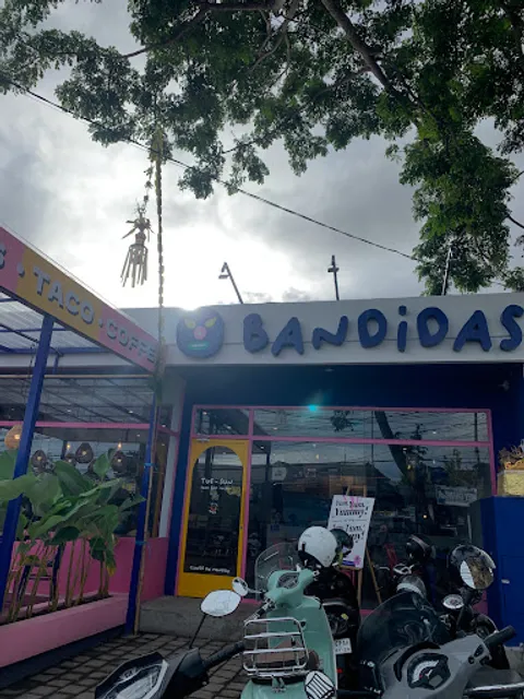 Madre. Cake & Coffee | Bandidas