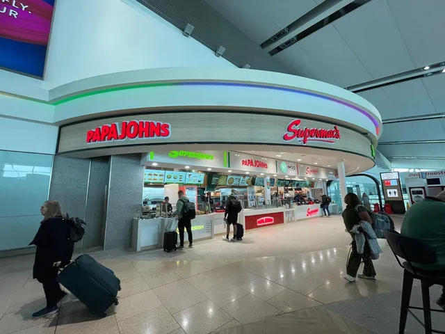 Supermac's & Papa John's Dublin Airport