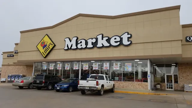 Lowe's Market