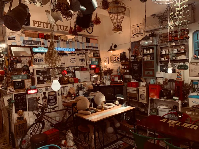 Petit Tuz 小兔子鄉村輕食雜貨鋪