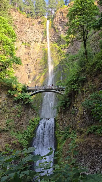 Multnomah Falls Lodge Visitor Center