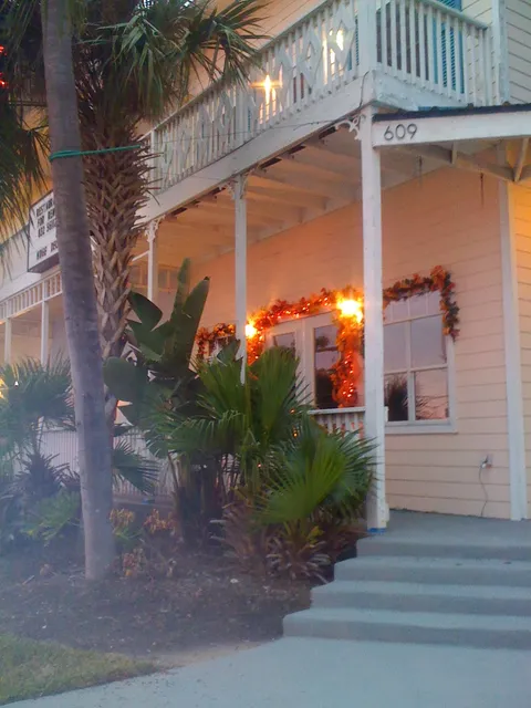 Kemah Flowers & Company