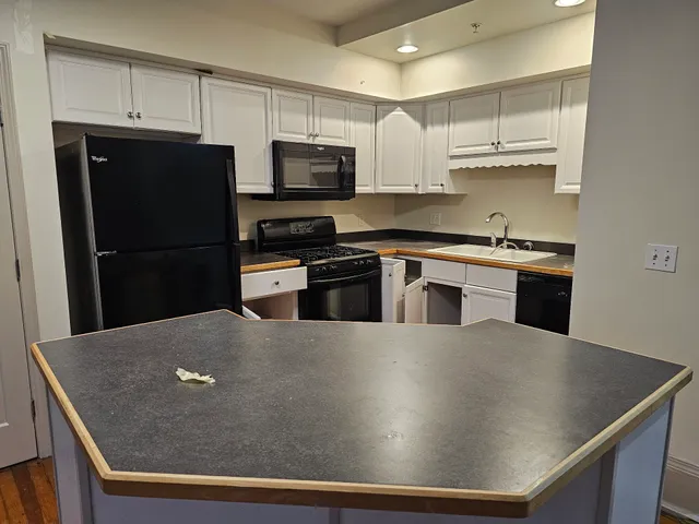 Astonoshine Refinishing and Cleaning Services