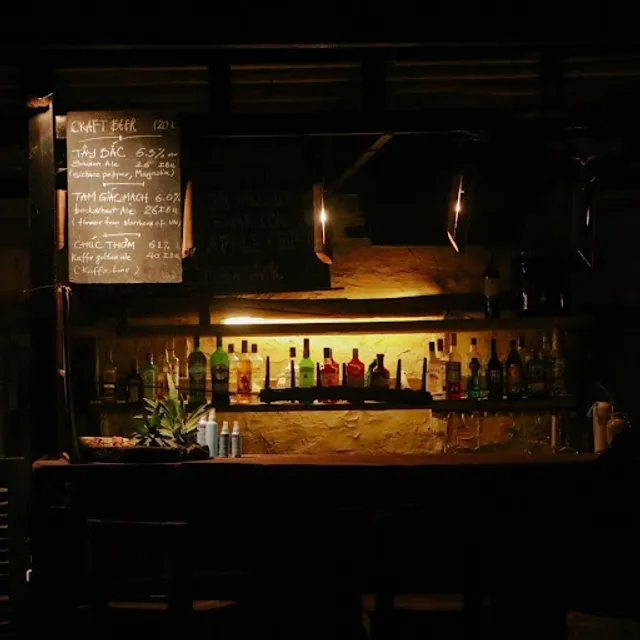 The Wildbeast - Restaurant & Music Cocktails Bar