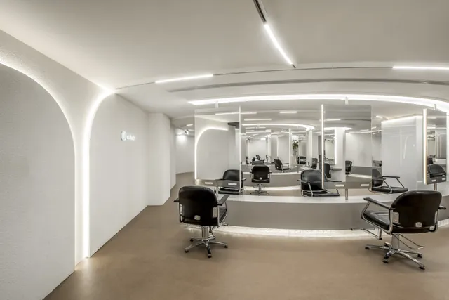 裏 Hair 台中店（移至三樓，由管理室上樓）