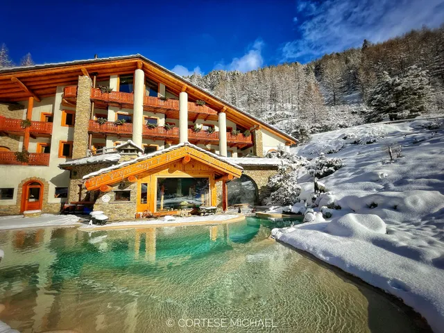 Hôtel-Chalet de Tradition Notre Maison