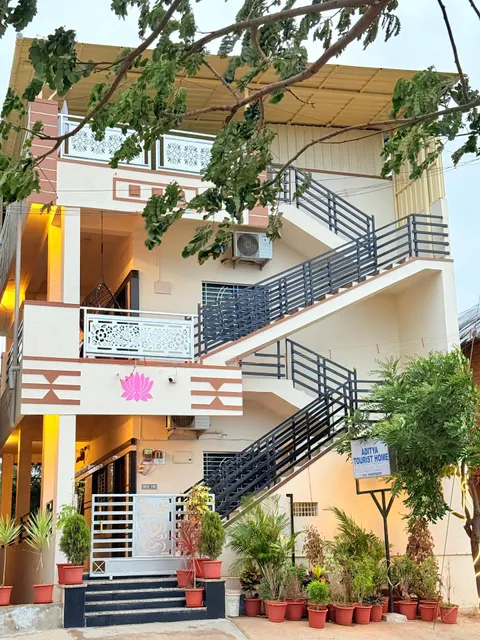 Aditya Tourist Home