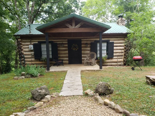 Black River Cozy Cabin