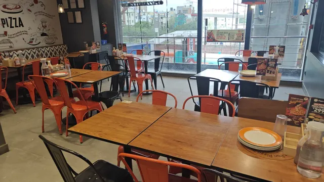 Pizza Hut | Perumbakkam, Chennai