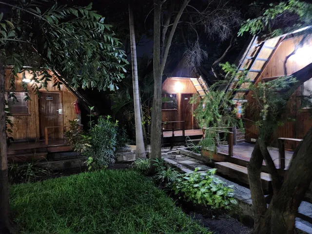 Flingstones Backpackers