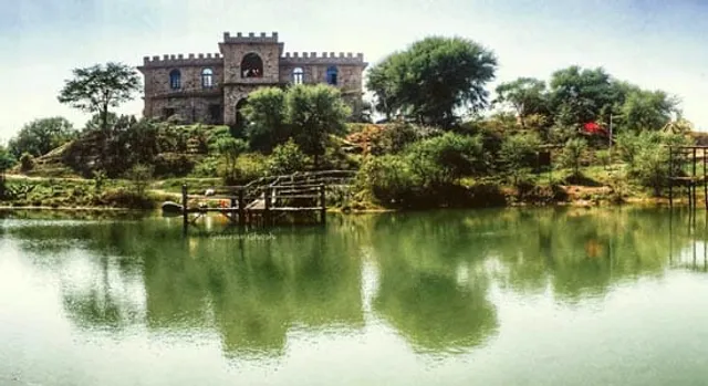 Lonikot Village Retreat