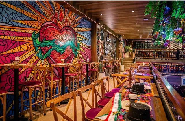 La Chula Zona T | Restaurante Mexicano, Rumba, y Mariachi en Vivo