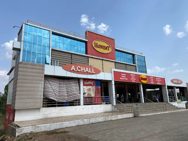 Honest Restaurant Shamlaji