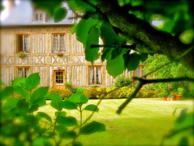 La Maison De Lalette