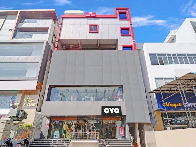 Super OYO Flagship S GRAND LODGE