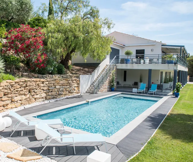 Entre Mer et Pinède, chambres d'hôtes de charme à Bandol - Var avec piscine, spa, sauna, salle de sport,