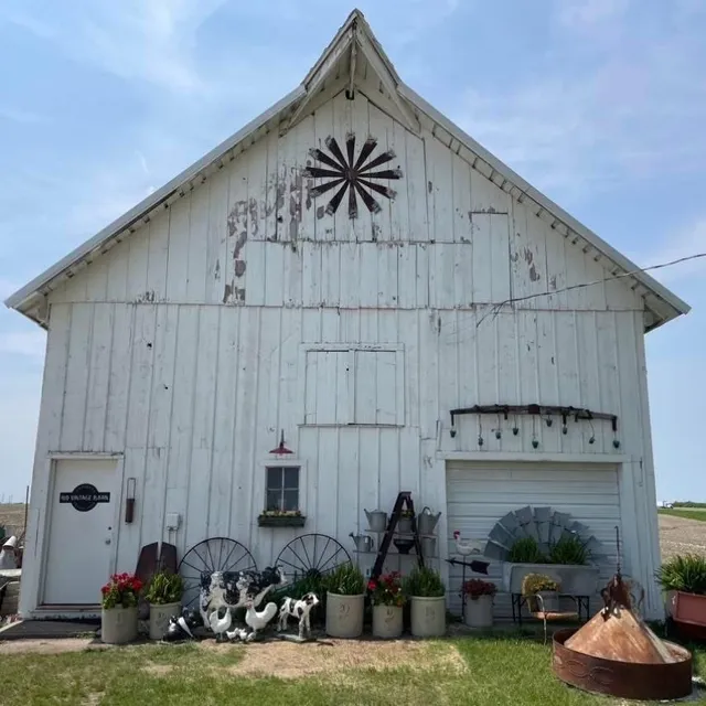 I80 Vintage Barn