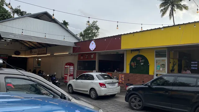 Hungry town food court