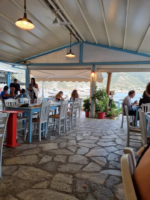 Molos Restaurant & Taverna