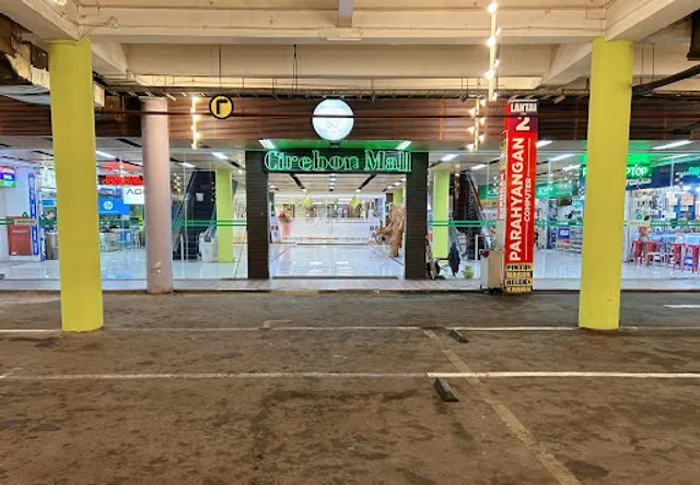 Resto Gajah Lucky Elephant Live Seafood