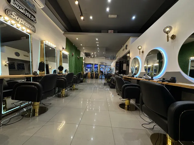 Base Salon