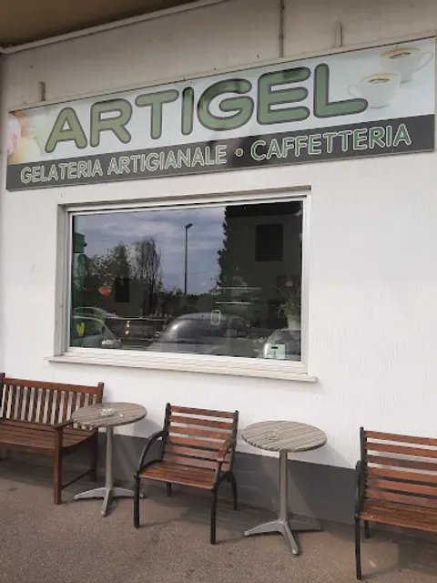 Artigel Gelateria Caffetteria