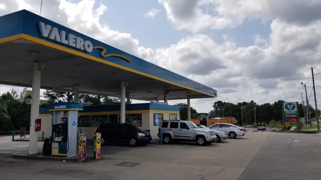 Starmount Shopping Center