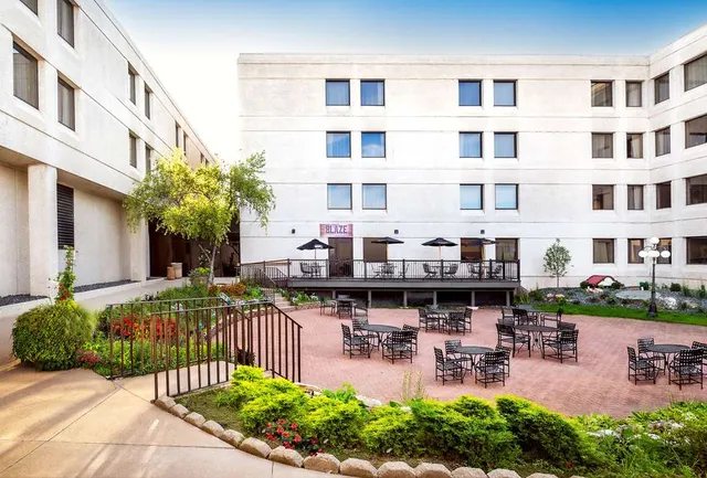 Hilton Appleton Paper Valley