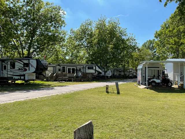 Rocks Pond campground & marina