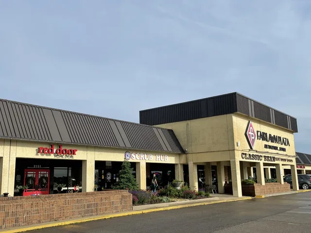 Fairlawn Plaza Shopping Center