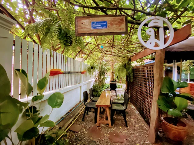 มี กาแฟ Me Cafe' Phetchaburi