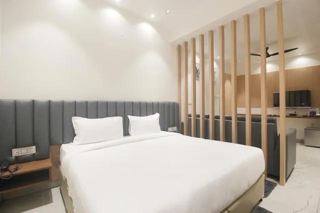 FabHotel Silver Cloud