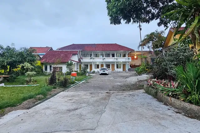 Urbanview Orchid Guest House