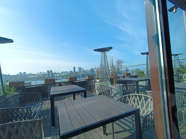 Kinney sea view hotel