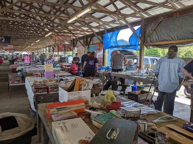 Lake Cumberland Flea Market